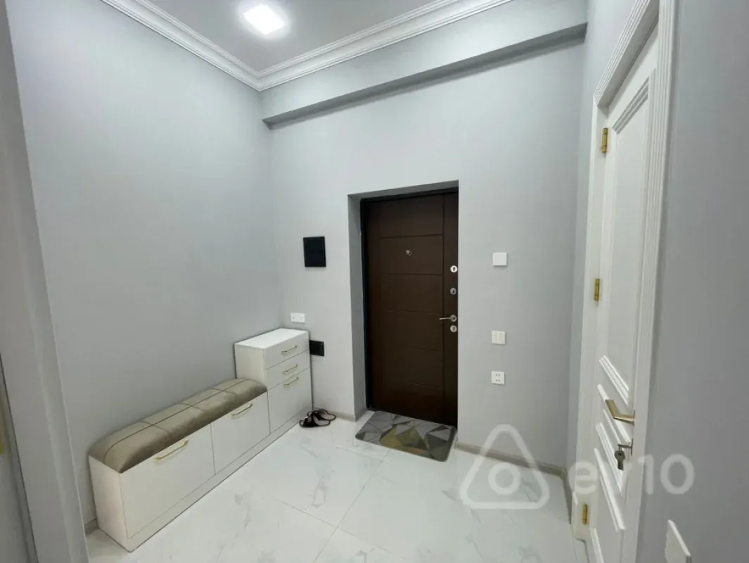 Kirayə verilir 2 otaqlı yeni tikili 66 m²