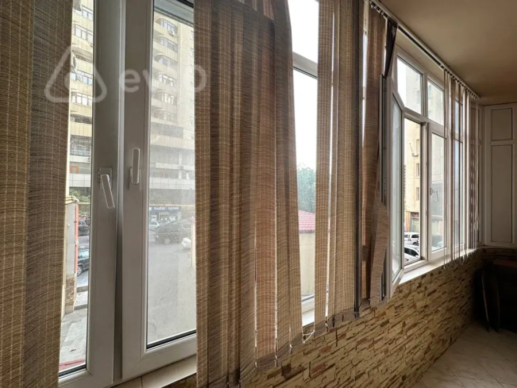 Kirayə verilir 3 otaqlı yeni tikili 100 m²