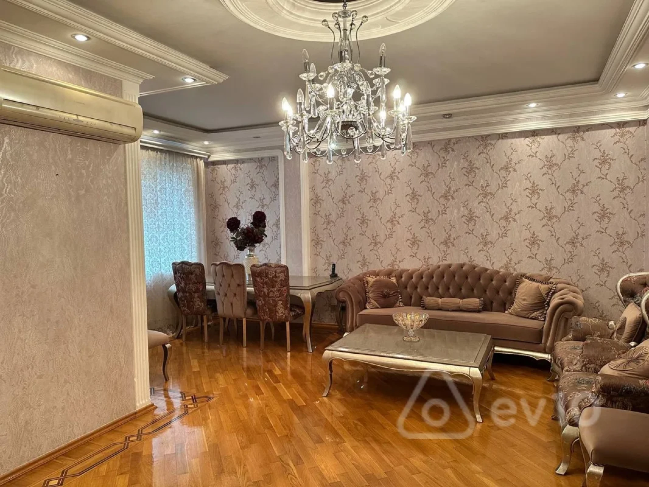 Kirayə verilir 3 otaqlı yeni tikili 100 m²