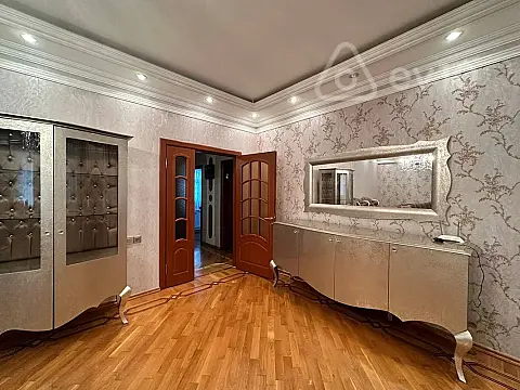 Kirayə verilir 3 otaqlı yeni tikili 100 m²