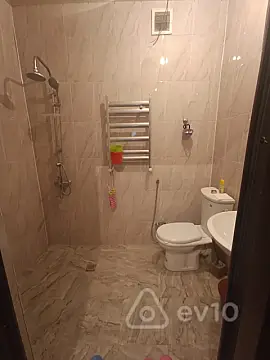 Kirayə verilir 2 otaqlı yeni tikili 85 m²