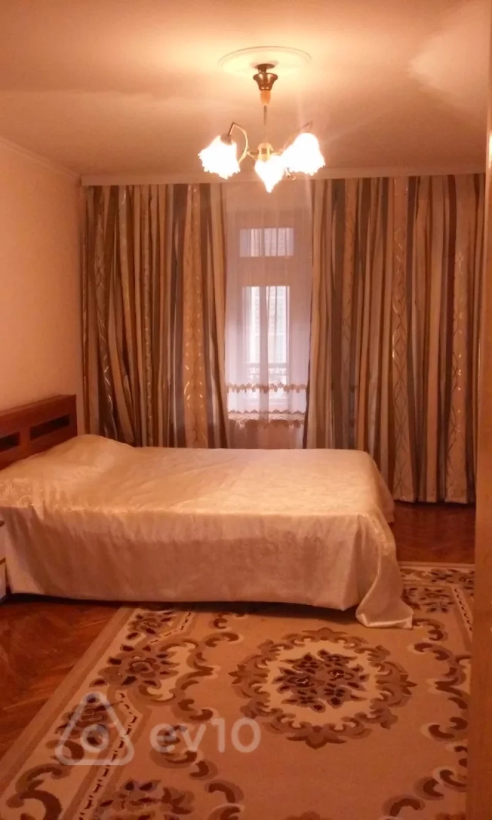 Kirayə verilir 3 otaqlı köhnə tikili 85 m²