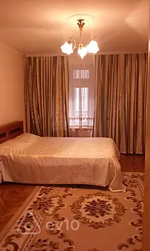 Kirayə verilir 3 otaqlı köhnə tikili 85 m²