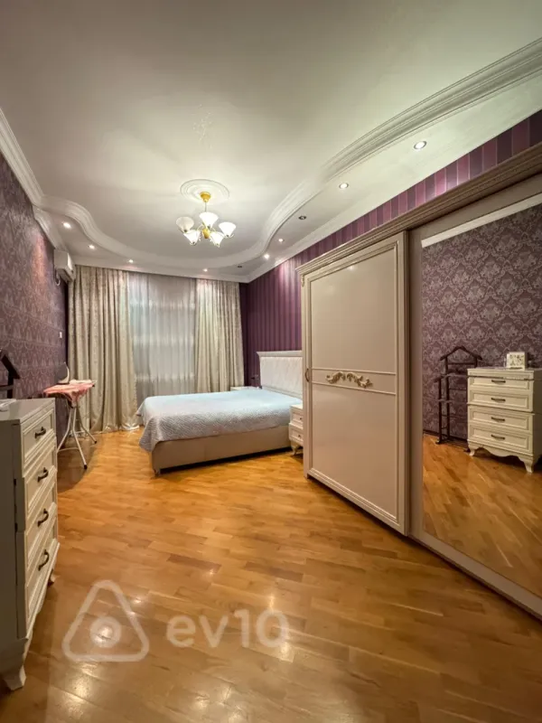 Satılır 3 otaqlı yeni tikili 117 m²