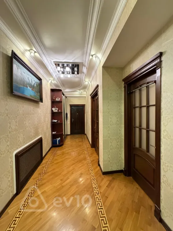 Satılır 3 otaqlı yeni tikili 117 m²