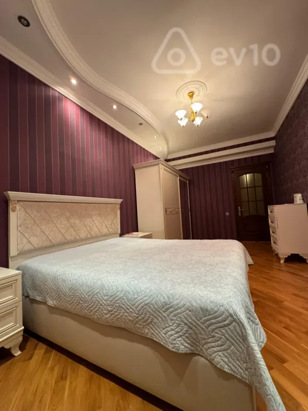 Satılır 3 otaqlı yeni tikili 117 m²