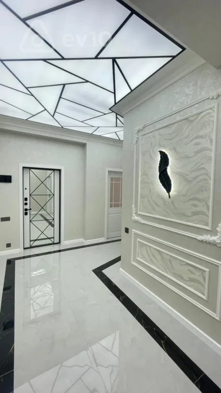 Satılır 3 otaqlı yeni tikili 131 m²