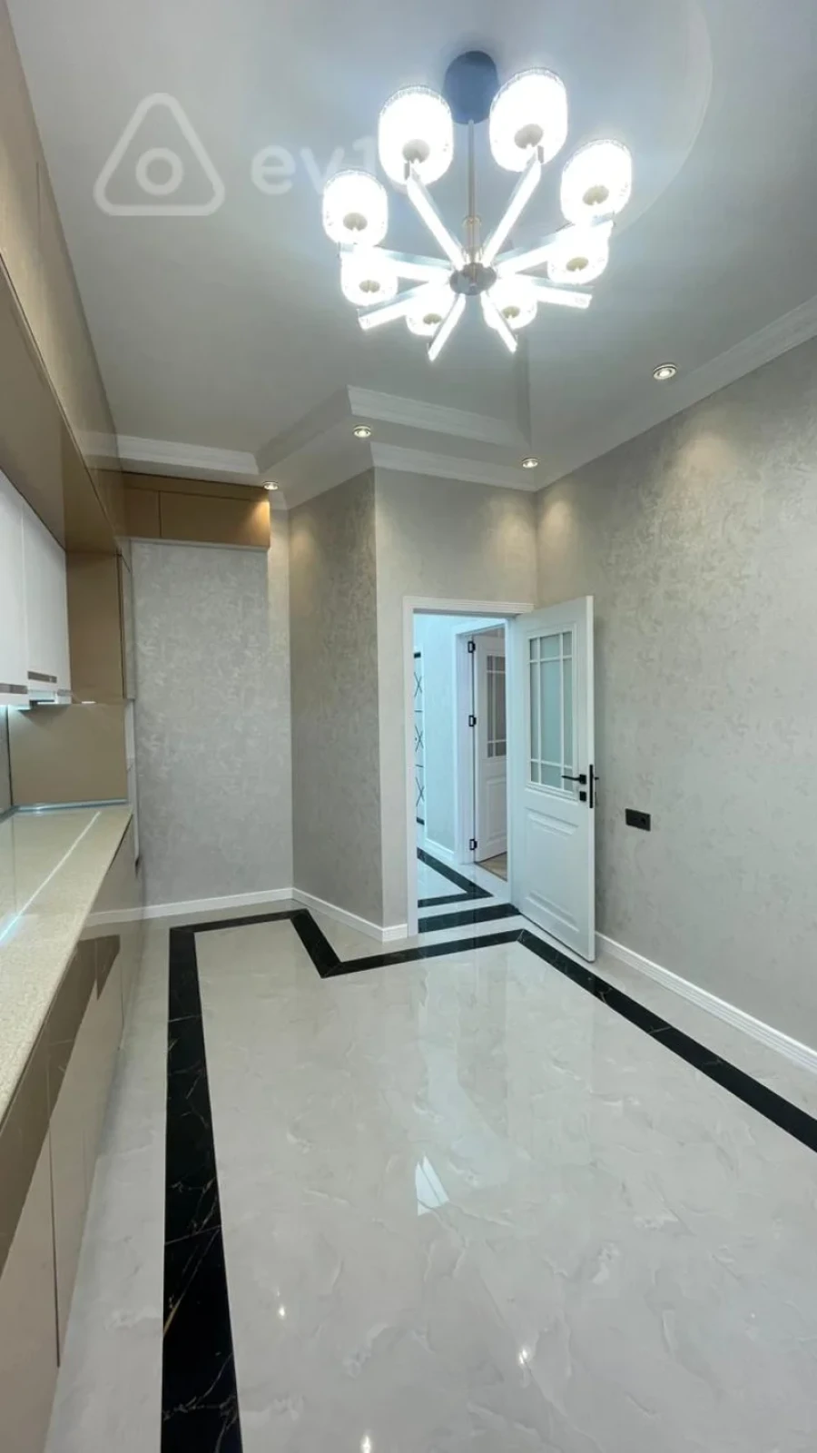 Satılır 3 otaqlı yeni tikili 131 m²