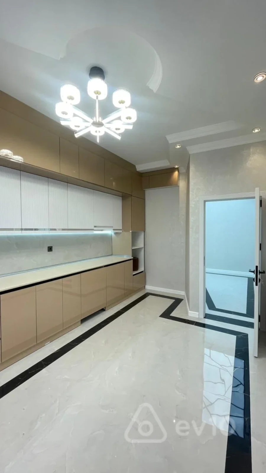 Satılır 3 otaqlı yeni tikili 131 m²