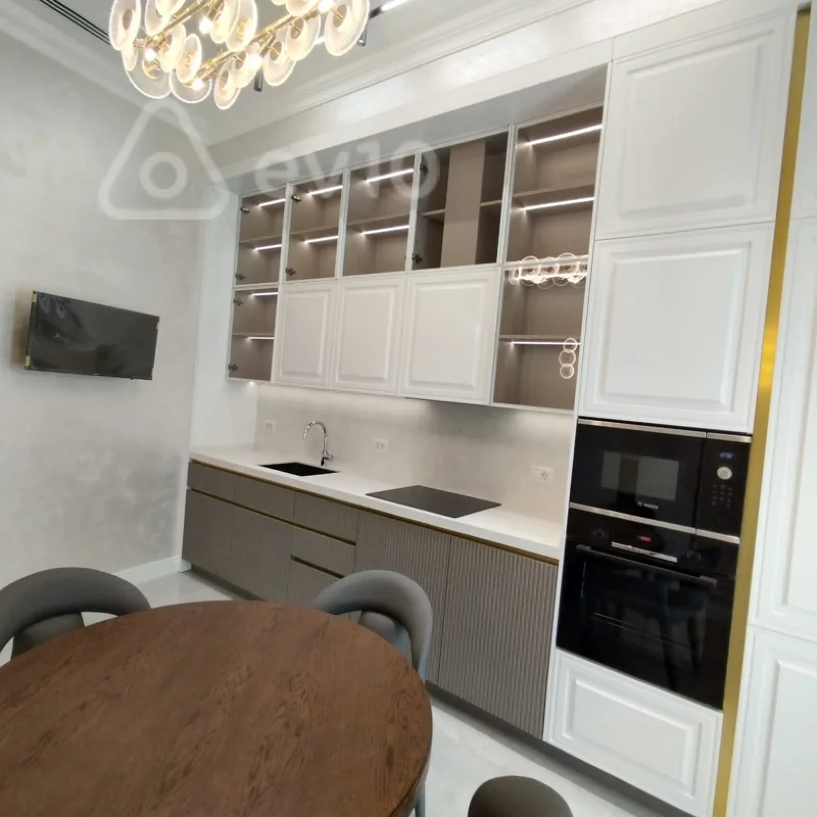 Kirayə verilir 3 otaqlı yeni tikili 145 m²
