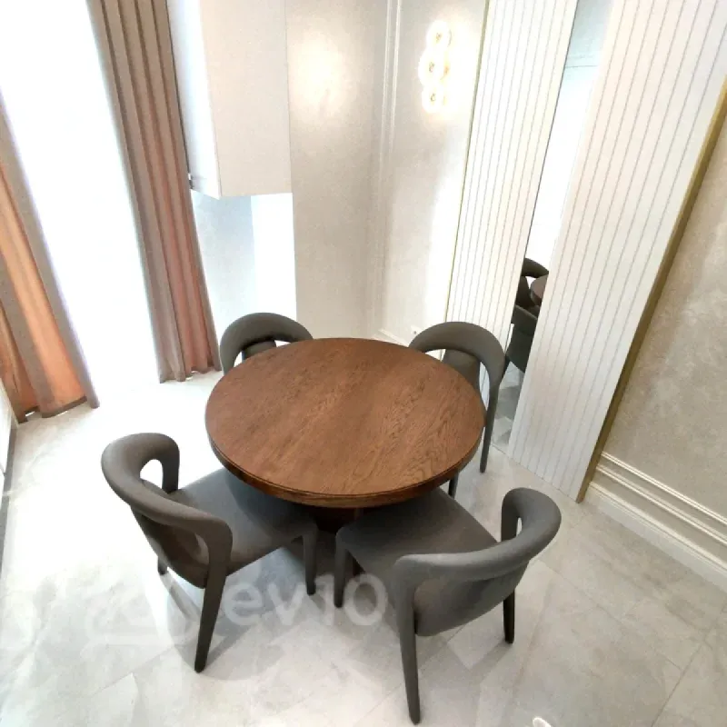 Kirayə verilir 3 otaqlı yeni tikili 145 m²