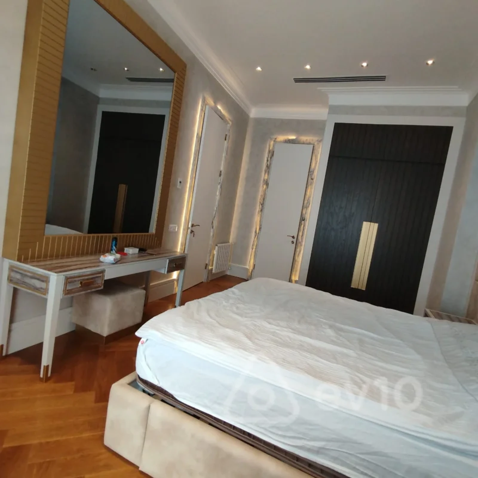 Kirayə verilir 3 otaqlı yeni tikili 108 m²