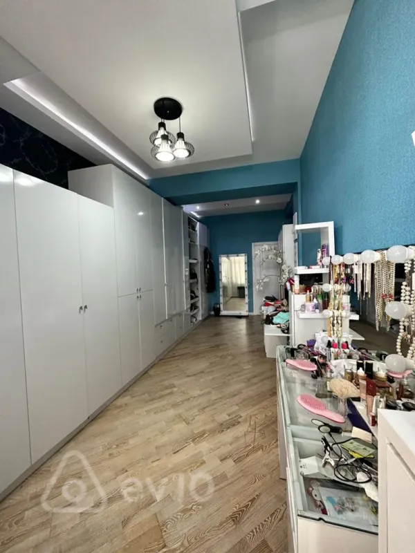 Kirayə verilir 4 otaqlı yeni tikili 250 m²