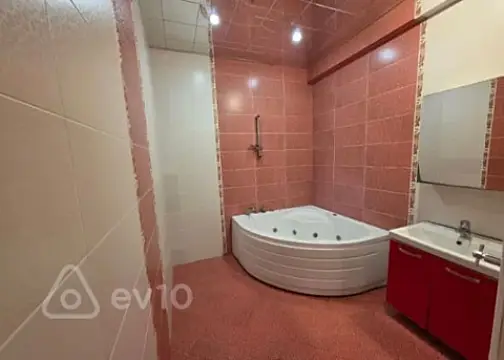 Satılır 3 otaqlı yeni tikili 143 m²