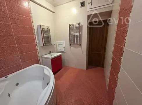 Satılır 3 otaqlı yeni tikili 143 m²