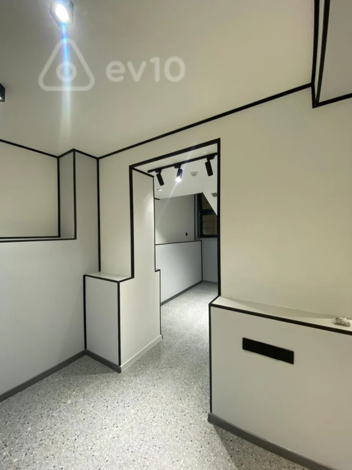 Satılır mənzil 90 m²