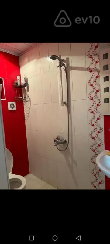 Kirayə verilir 2 otaqlı köhnə tikili 75 m²