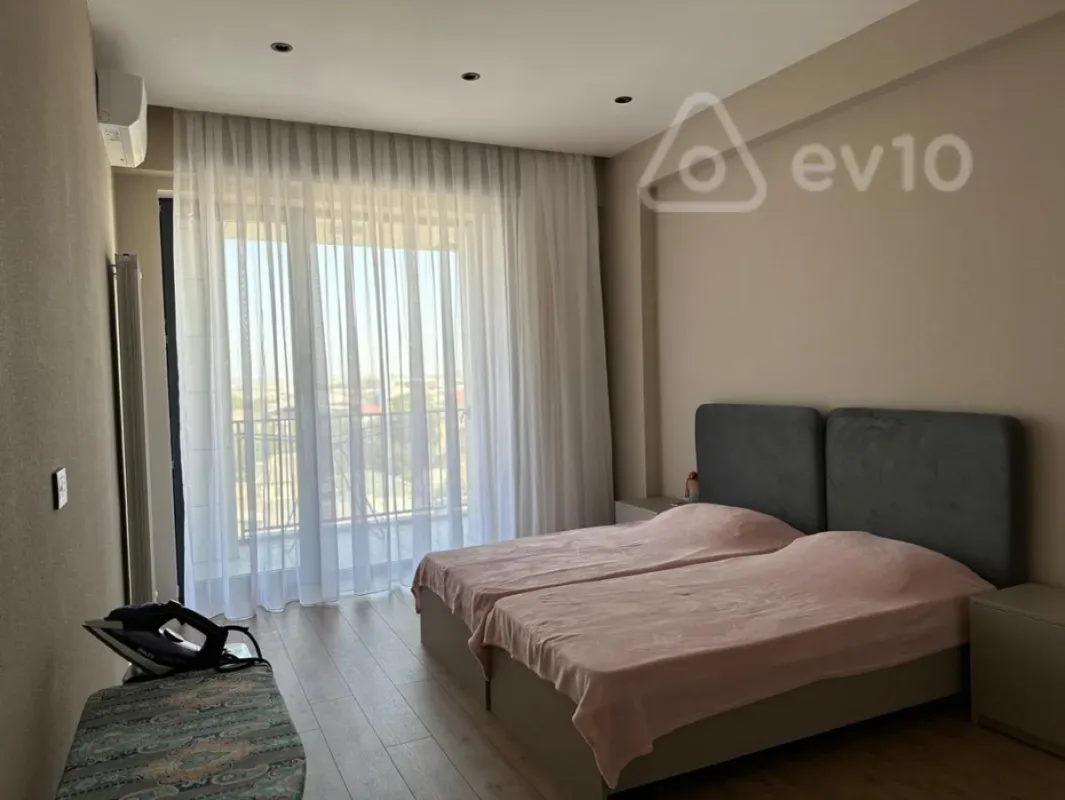 Kirayə verilir 4 otaqlı yeni tikili 180 m²