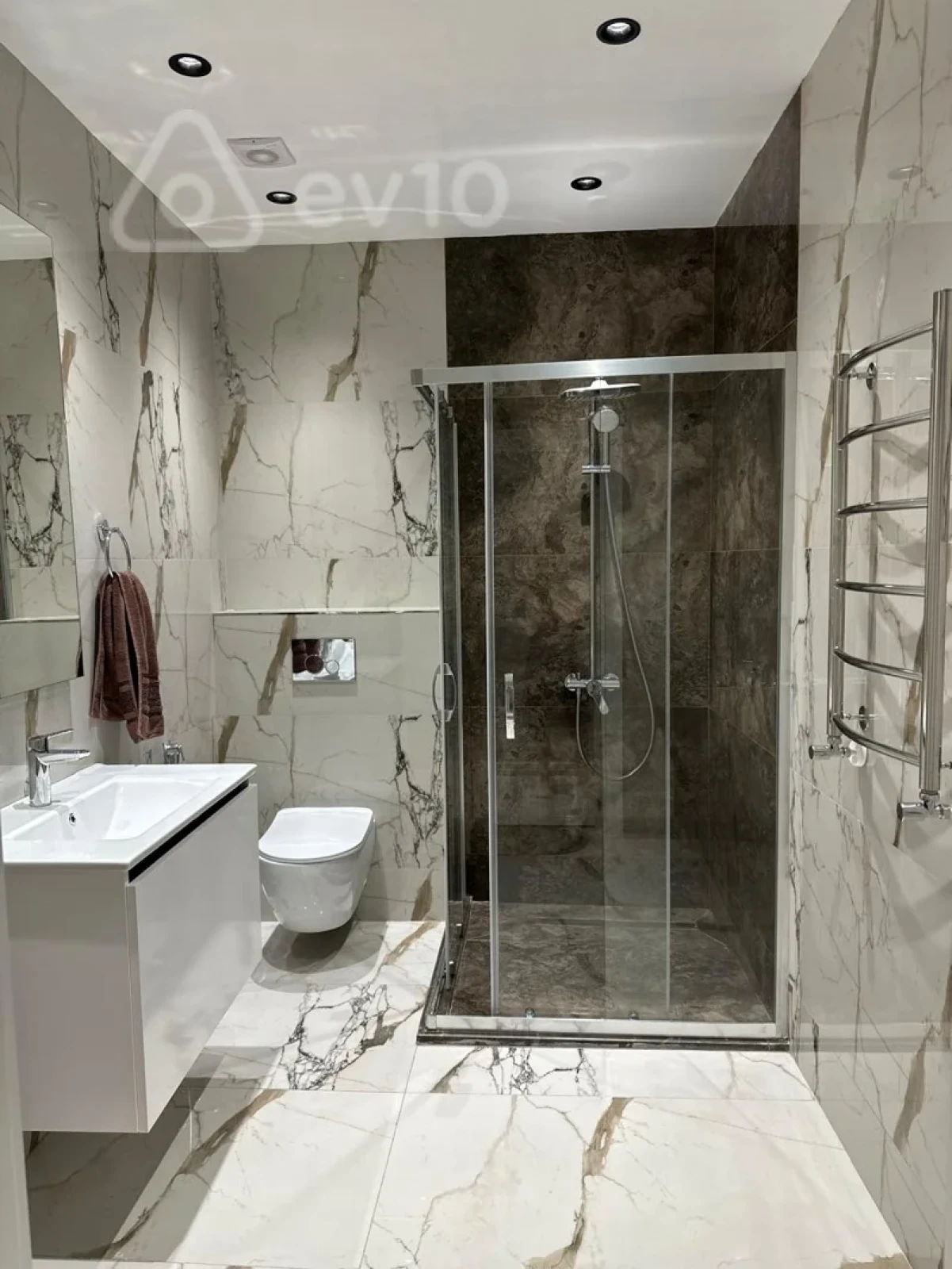 Kirayə verilir 4 otaqlı yeni tikili 180 m²