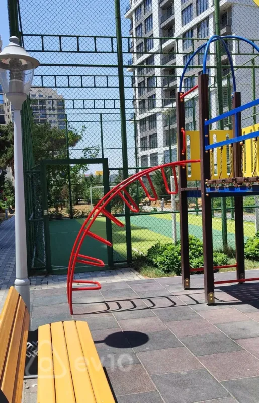 Kirayə verilir 4 otaqlı yeni tikili 180 m²