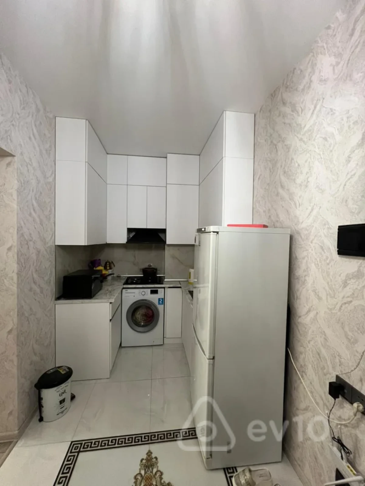Kirayə verilir 2 otaqlı yeni tikili 50 m²