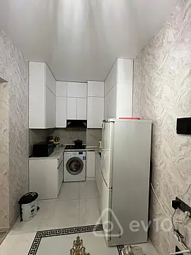 Kirayə verilir 2 otaqlı yeni tikili 50 m²