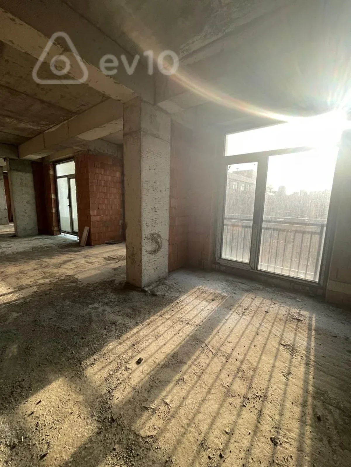 Satılır 3 otaqlı yeni tikili 147 m²