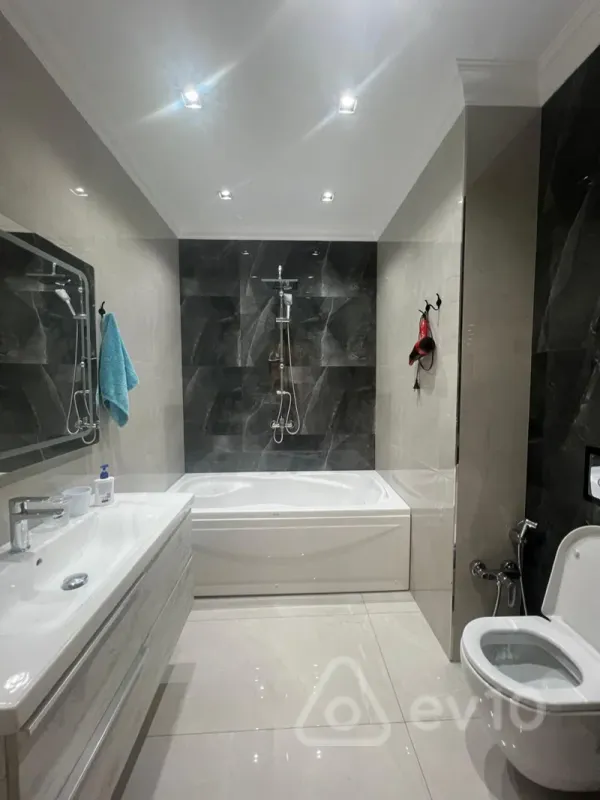 Kirayə verilir 3 otaqlı yeni tikili 170 m²