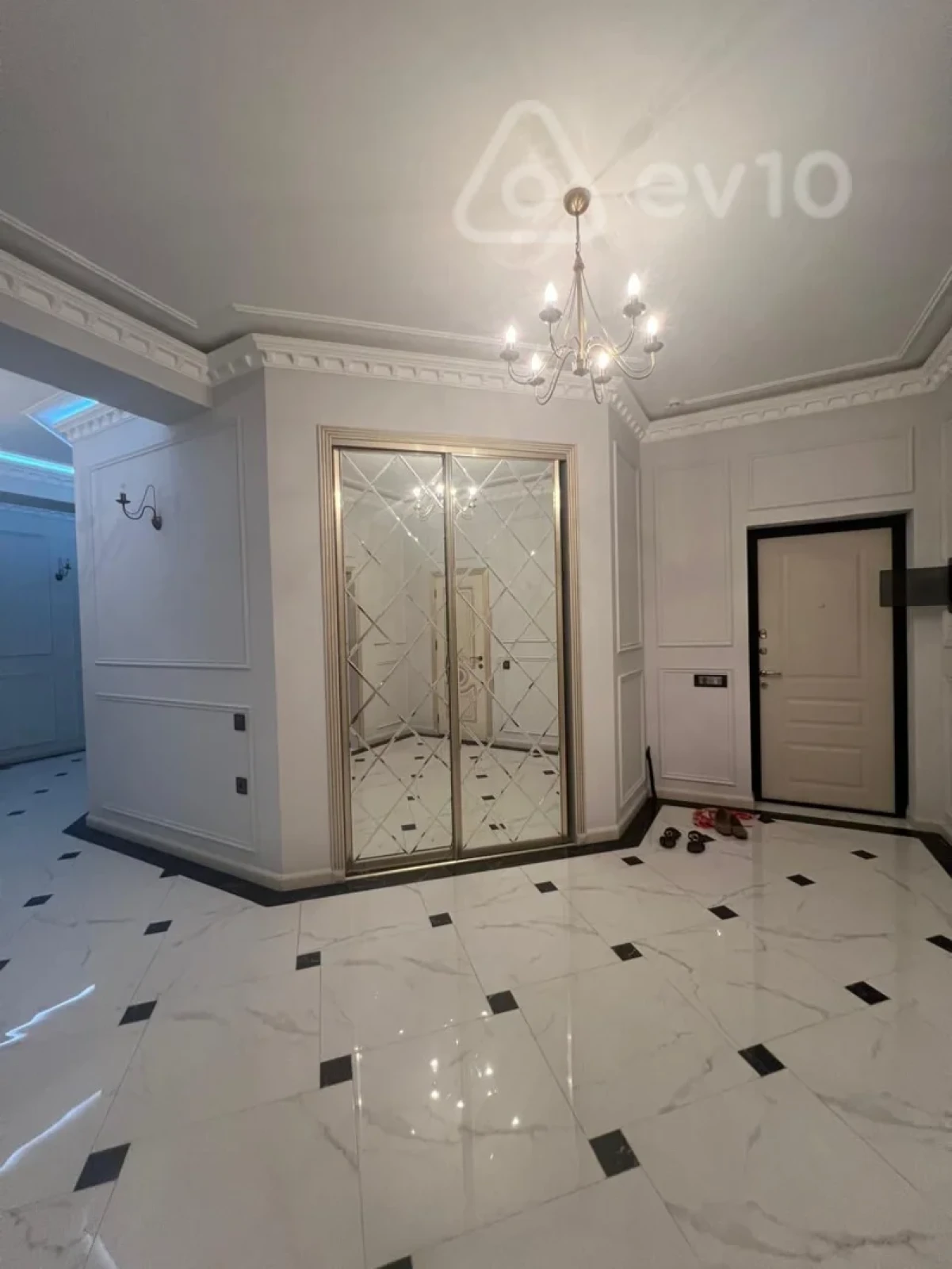 Kirayə verilir 3 otaqlı yeni tikili 170 m²