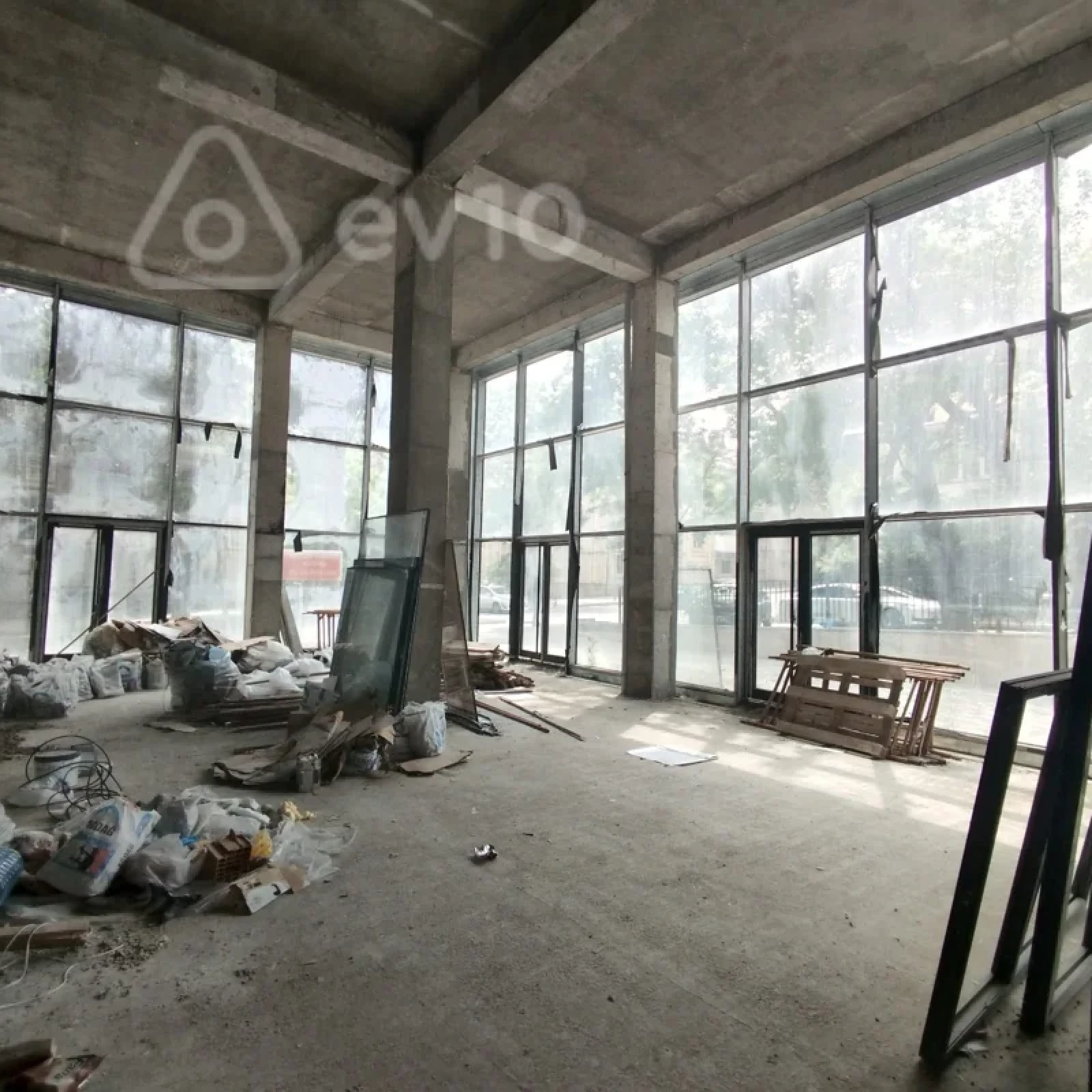 Kirayə verilir mənzil 142 m²