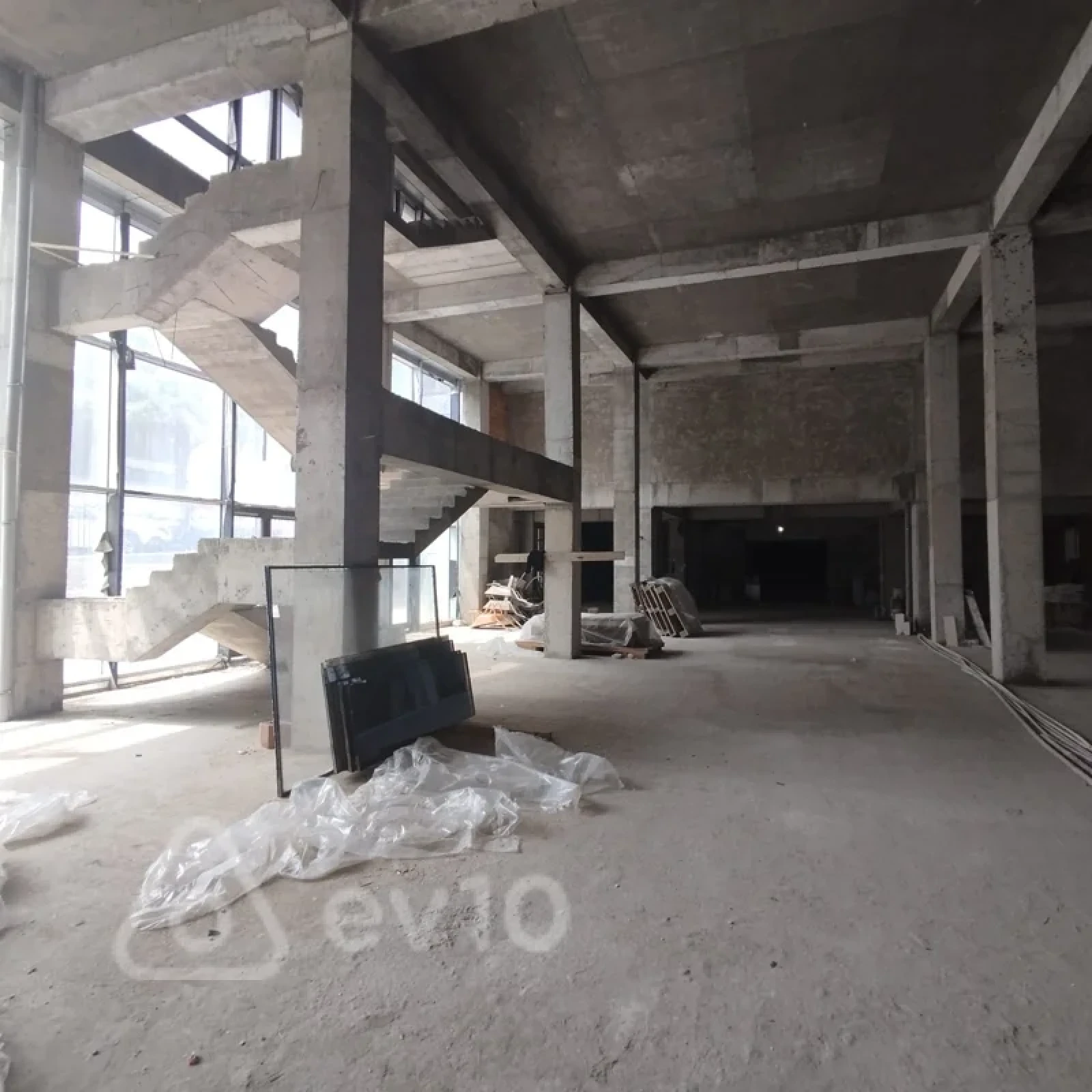 Kirayə verilir mənzil 142 m²