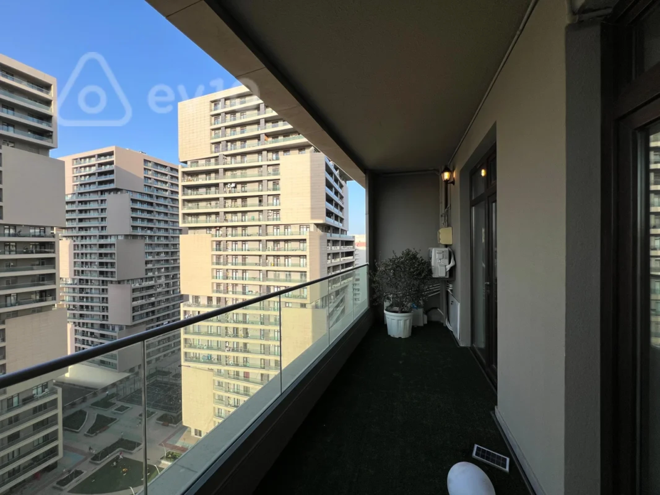 Satılır 3 otaqlı yeni tikili 147.8 m²