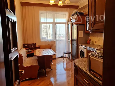 Satılır 3 otaqlı yeni tikili 145 m²