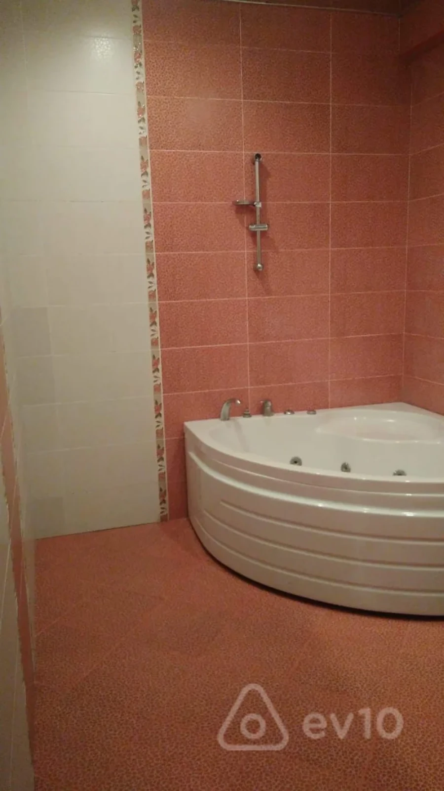 Satılır 3 otaqlı yeni tikili 145 m²