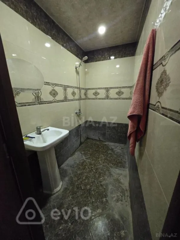 Kirayə verilir 2 otaqlı köhnə tikili 50 m²