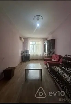 Kirayə verilir 2 otaqlı köhnə tikili 50 m²
