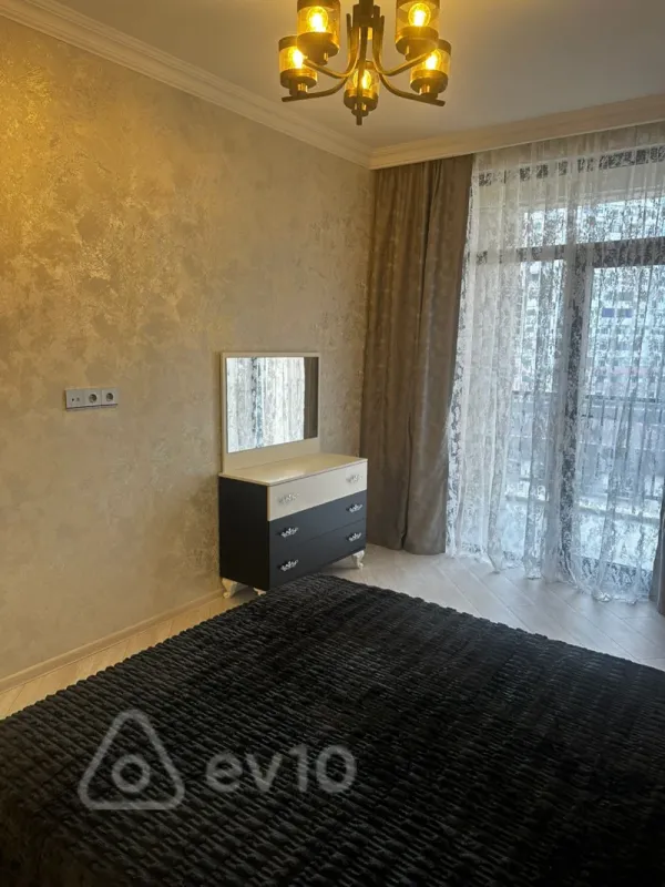 Kirayə verilir 2 otaqlı yeni tikili 65 m²