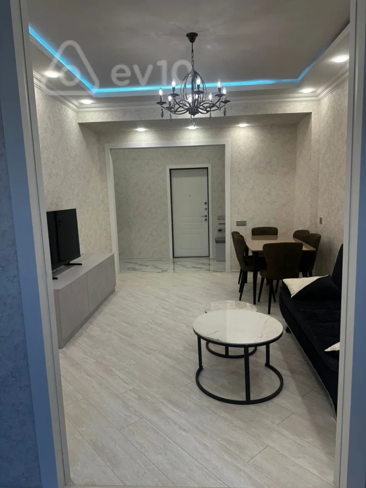 Kirayə verilir 2 otaqlı yeni tikili 65 m²