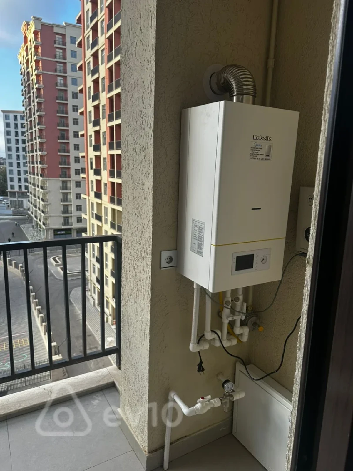 Kirayə verilir 2 otaqlı yeni tikili 65 m²