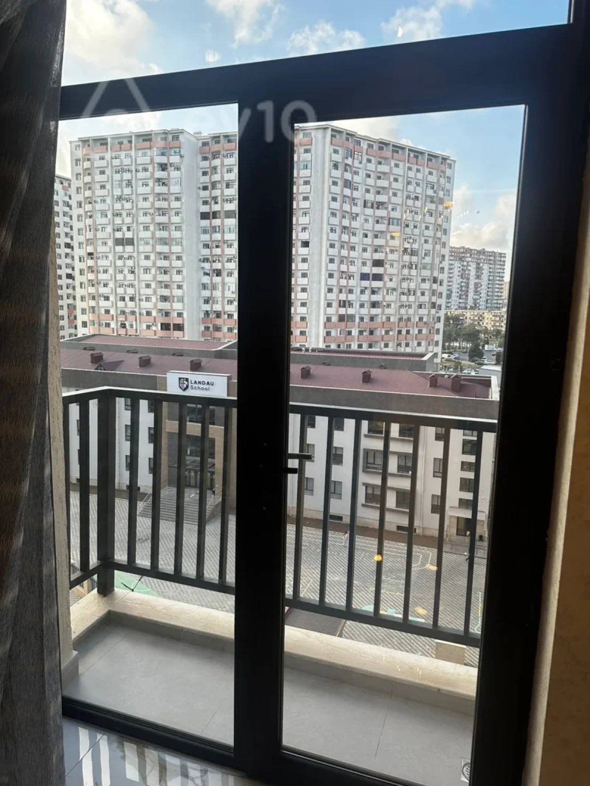 Kirayə verilir 2 otaqlı yeni tikili 65 m²