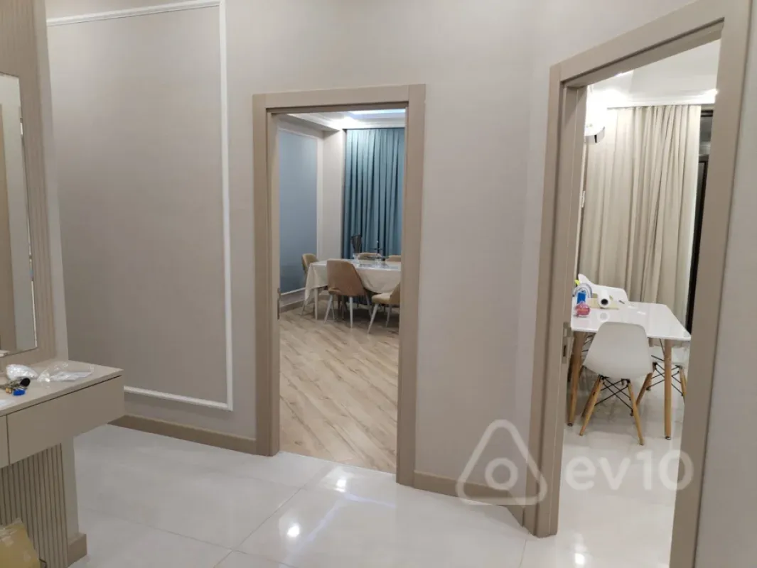 Kirayə verilir 3 otaqlı yeni tikili 110 m²