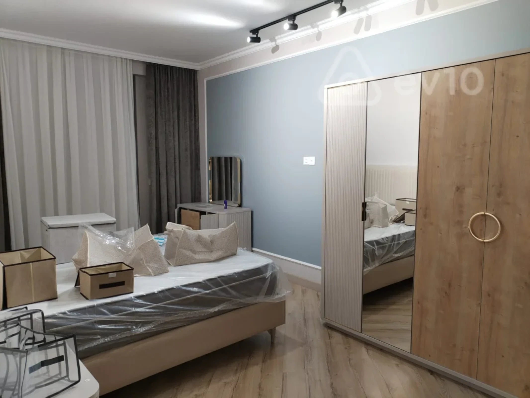 Kirayə verilir 3 otaqlı yeni tikili 110 m²
