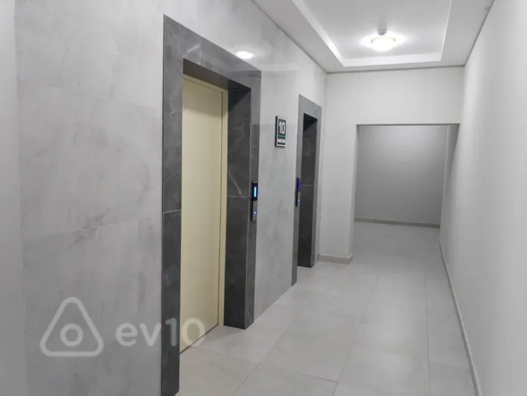Kirayə verilir 3 otaqlı yeni tikili 110 m²