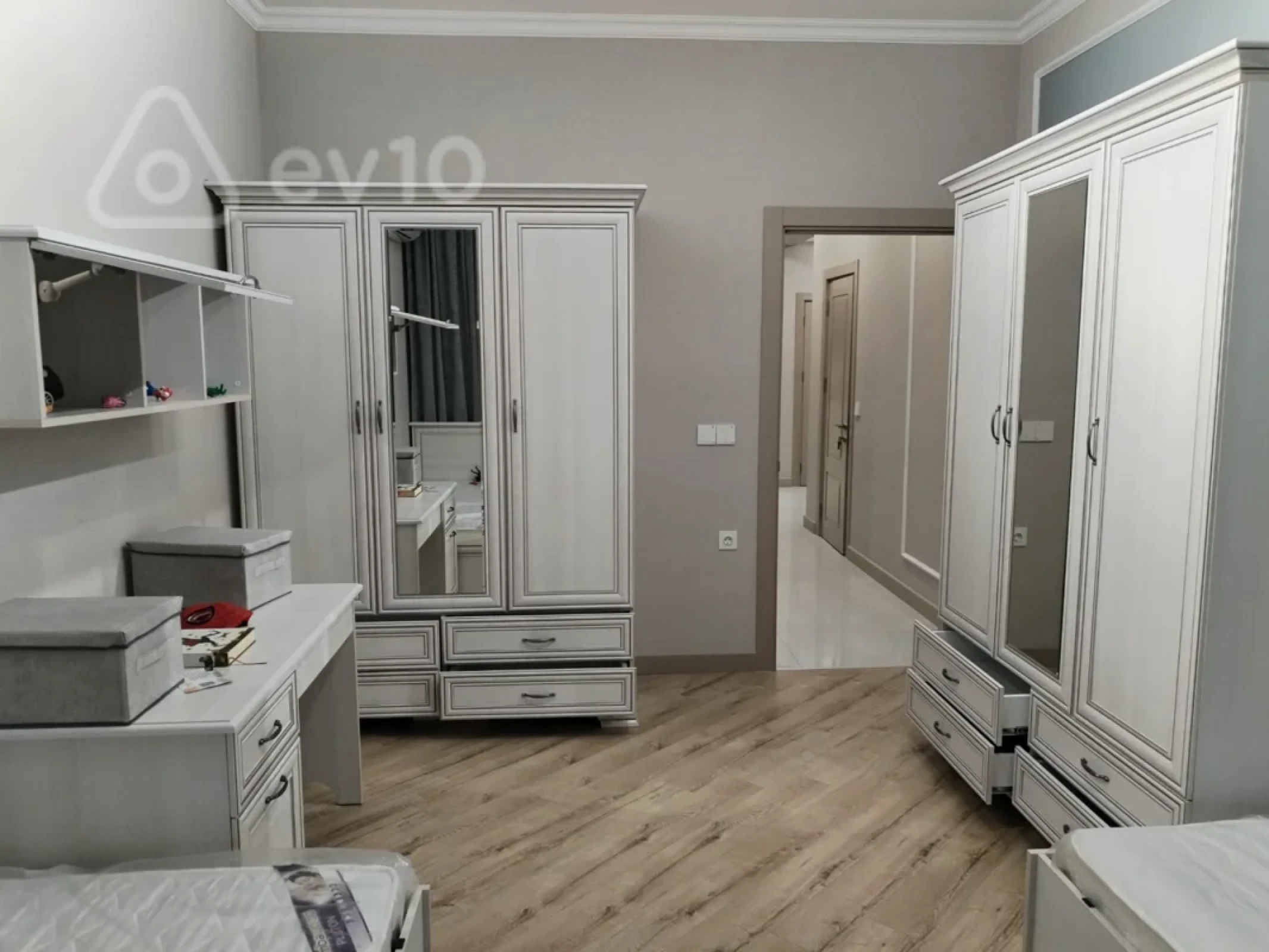 Kirayə verilir 3 otaqlı yeni tikili 110 m²