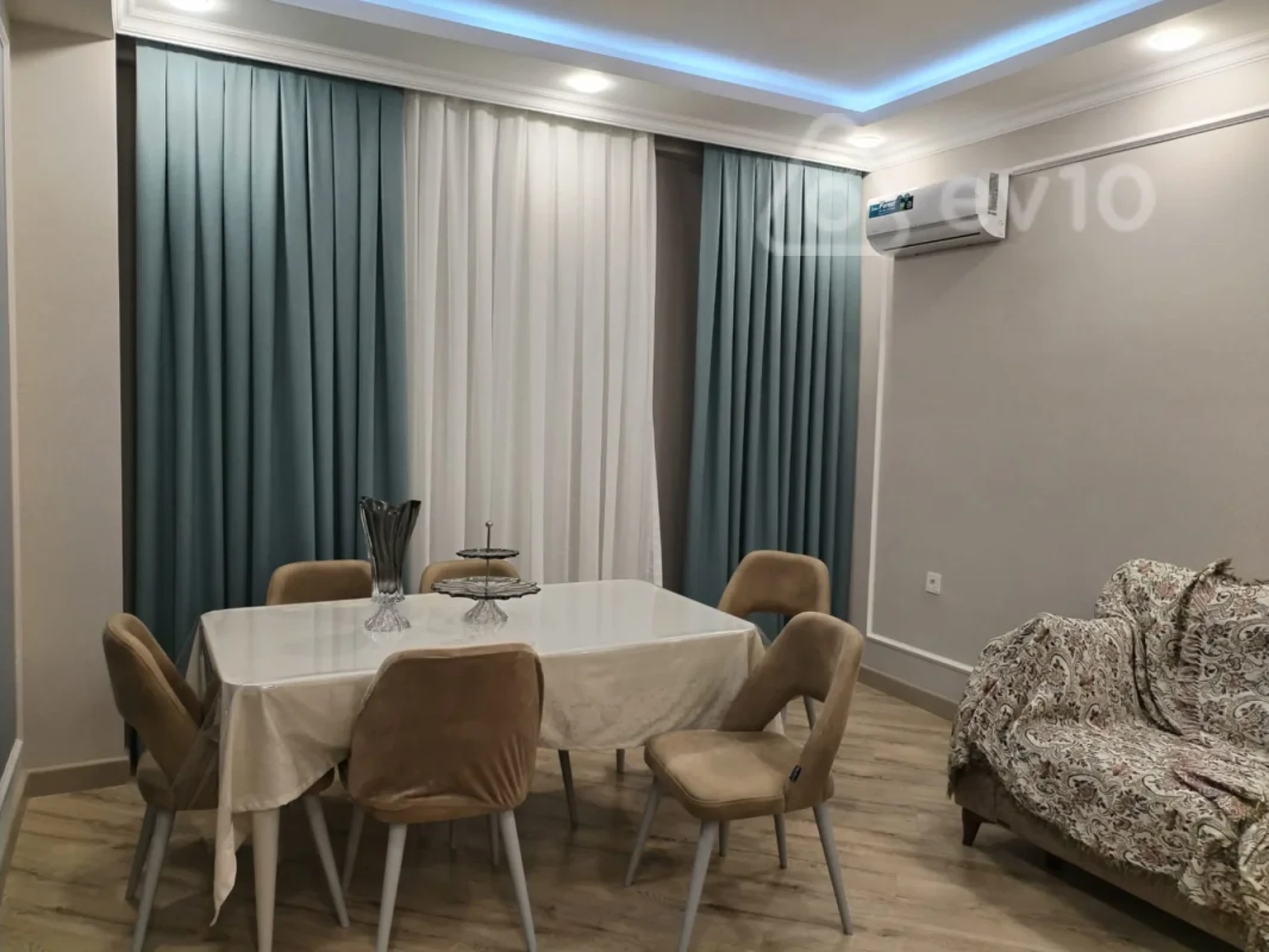 Kirayə verilir 3 otaqlı yeni tikili 110 m²