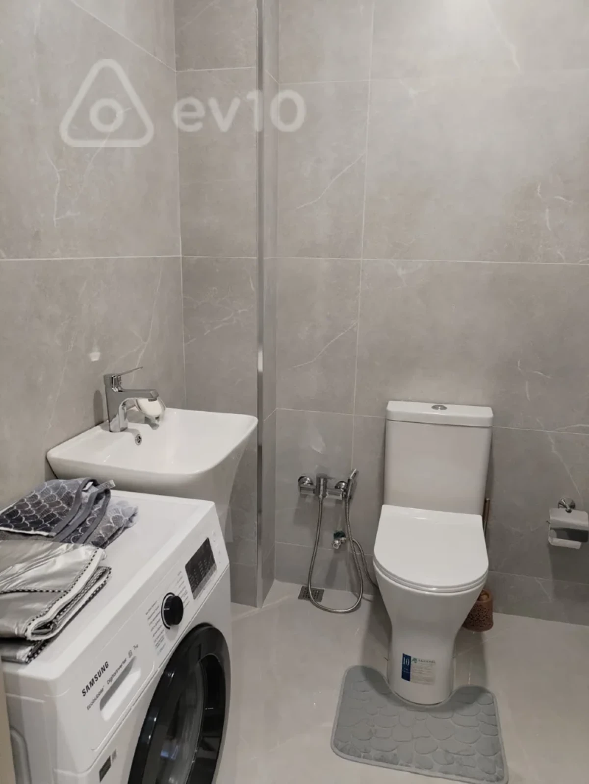 Kirayə verilir 3 otaqlı yeni tikili 110 m²