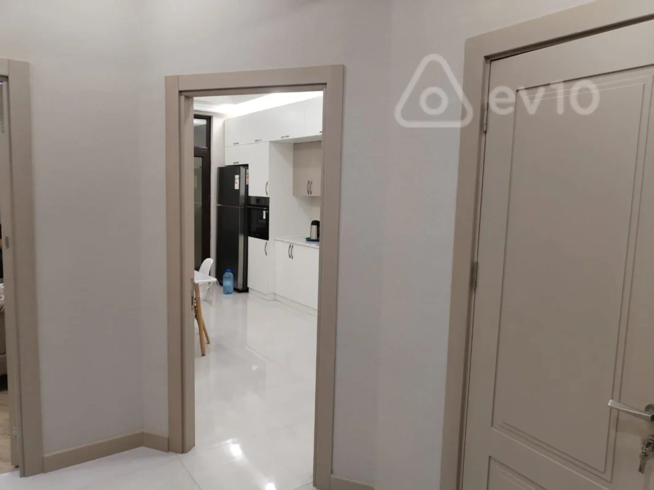 Kirayə verilir 3 otaqlı yeni tikili 110 m²