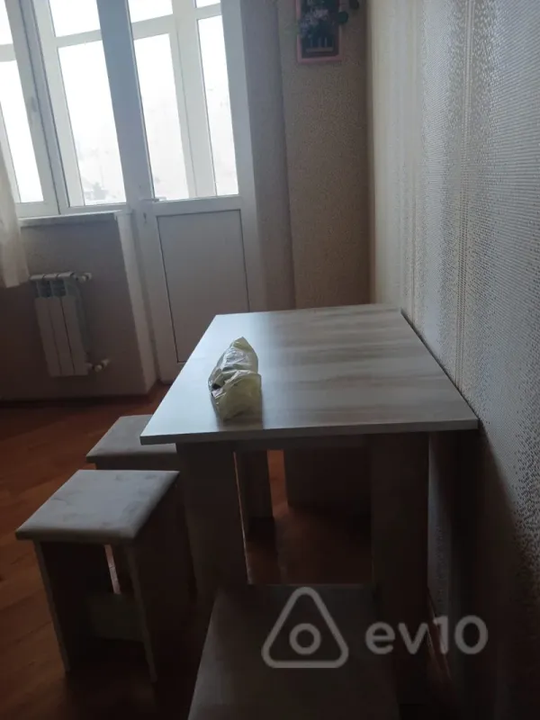 Kirayə verilir 2 otaqlı yeni tikili 73 m²