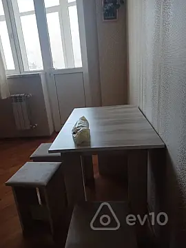 Kirayə verilir 2 otaqlı yeni tikili 73 m²