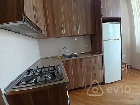 Kirayə verilir 2 otaqlı yeni tikili 73 m²